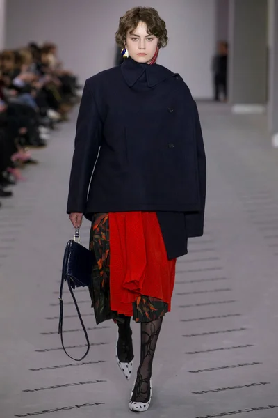 Look 8